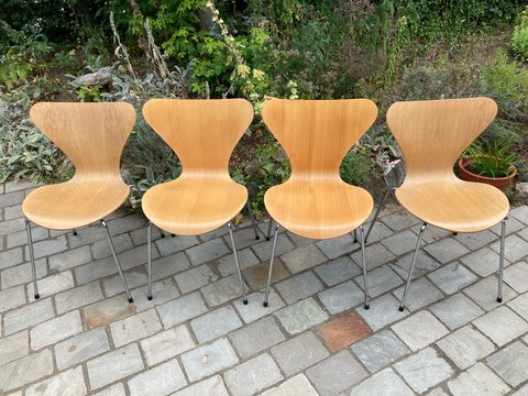 4 x Arne Jacobsen vlinderstoelen