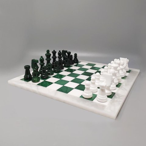 Vintage schaakspel in Volterra albast, handgemaakt gemaakt in Italië