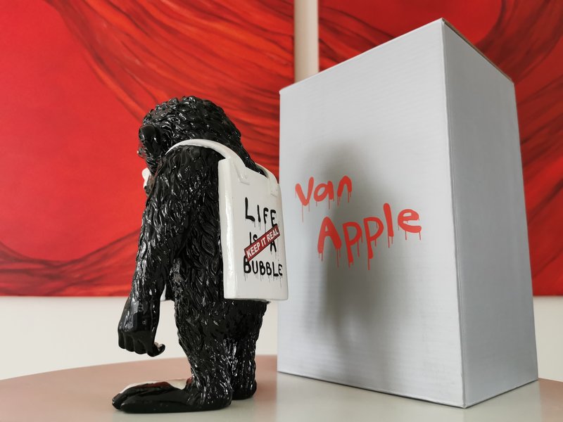 Van Apple, Street Monkey Life is a Bubble beeld