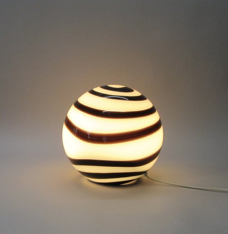 Ilu Design Swirl zebra lamp