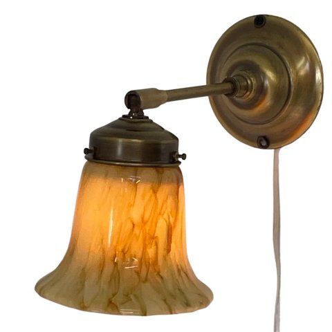 Kunst Deco (Stil) – Nachtlicht/Nachttischlampe – Wandleuchte mit Marmorglas auf Messingsockel – verstellbar