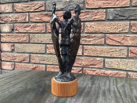 Bronzen beeld, drie vrouwen