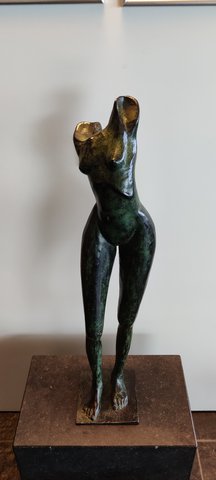 Bronze statue naked woman