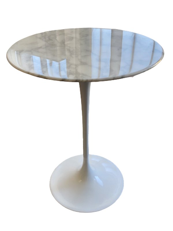 Eero Saarinen by Knoll Studio Side Table Tulip