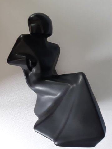 Yvonne Niessen Flora figurines