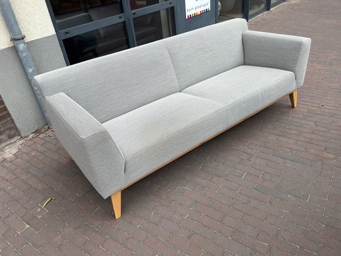 Pode Cubb 3-Sitzer-Sofa aus grauem Stoff 