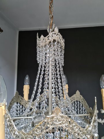Chandelier set with cut crystals