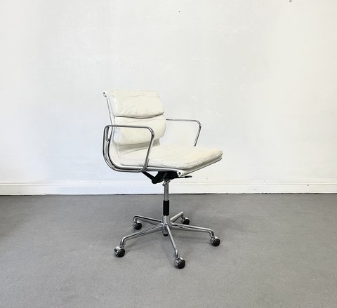 Hermann Miller Desk Chair Office Soft Pad Leather EA 208