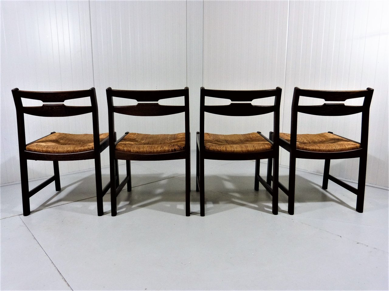 Image 8 of 4 Wengé houten eetkamerstoelen, 1960’s