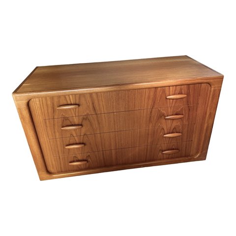 Dyrlund teak sideboard/chest of drawers