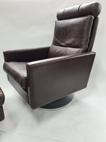 Vintage directors chair with hocker in genuine leather