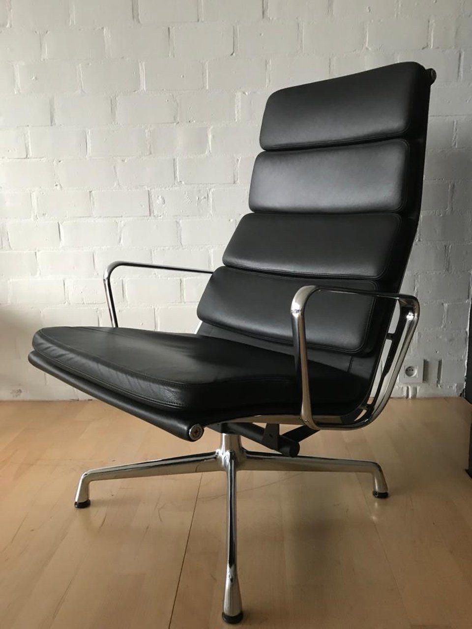 eames ea 222