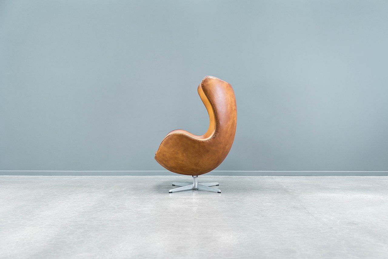 Image 6 of Fritz Hansen Egg chair by Arne Jacobsen