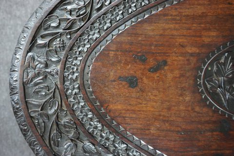 Vintage Anglo-Indiase / Birmese handgesneden houten Olifanten tafel