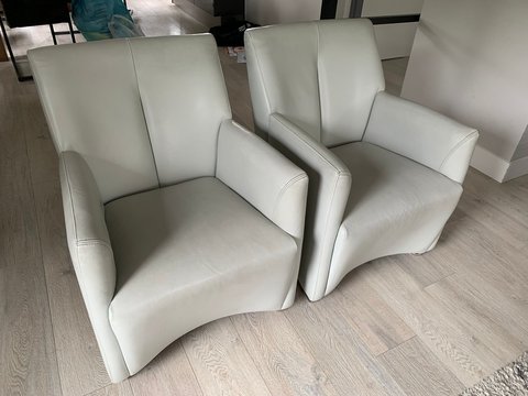 2x Leolux armchairs