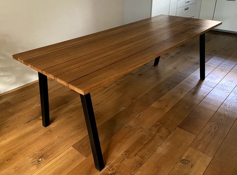 Harvink dining room table thick oak