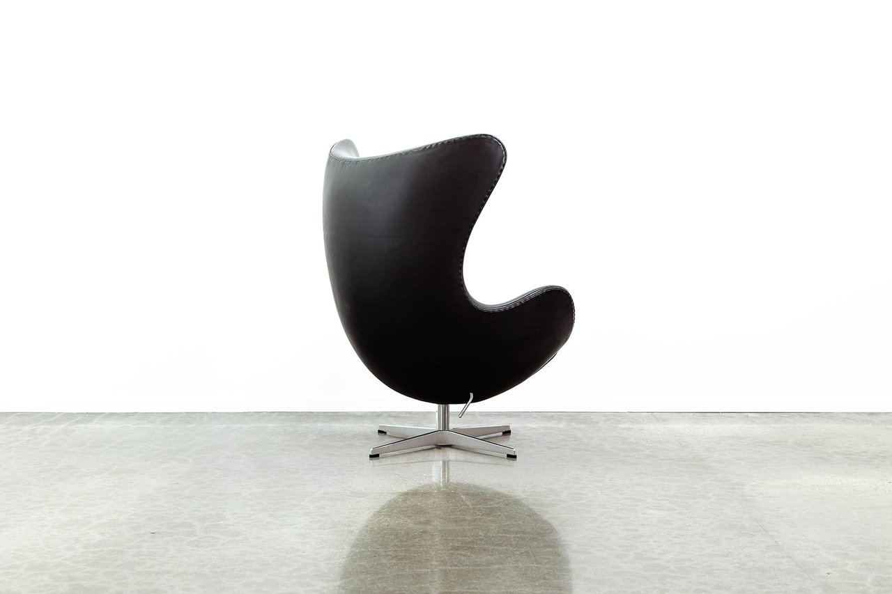 Image 4 of Arne Jacobsen egg chair