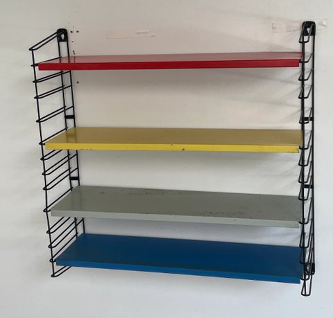 Tomado Holland - Modulair wall system with 4 shelves