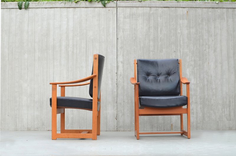 2 Sven Kai Larsen voor Nordiska Kompaniet fauteuil stoelen