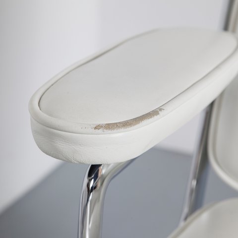 Lobby Chair ES104 Eames Vitra white leather