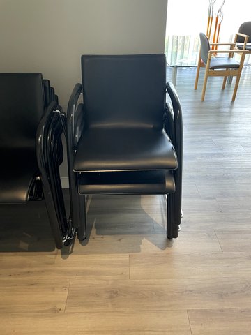 Thonet cantilever chair S320 black
