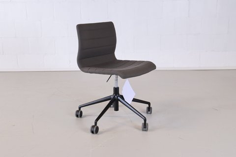 Ahrend Well office chair