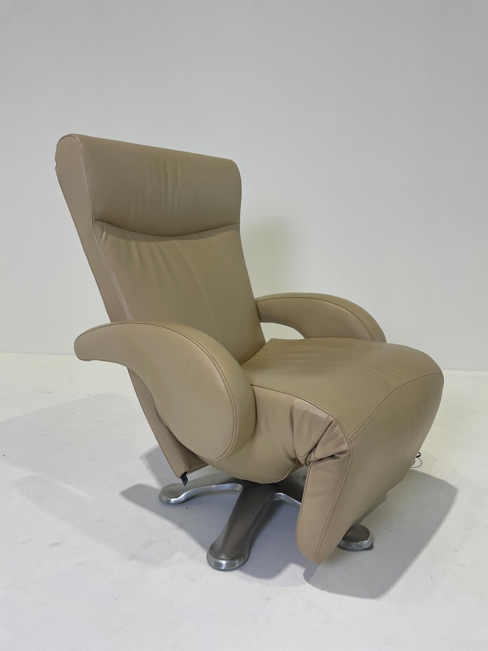 transmissie Vervolg software Leolux fauteuil elektrisch | € 480 | Whoppah