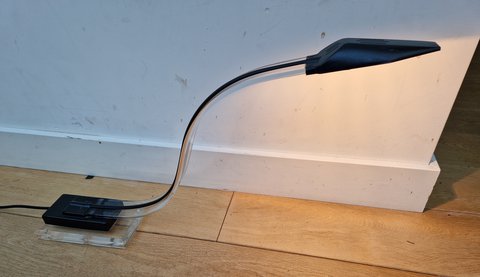 Kenyon Cobra lucid design lamp