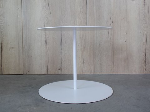 Cappellini side table Gong in white design Gulio Cappellini