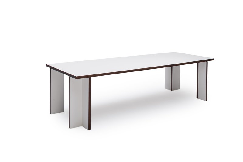 Linteloo Akiro tafel van Roderick Vos, HPL, 240cm