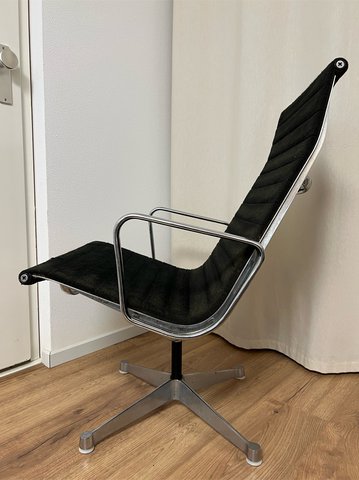 Herman Miller EA116 Lounge chair