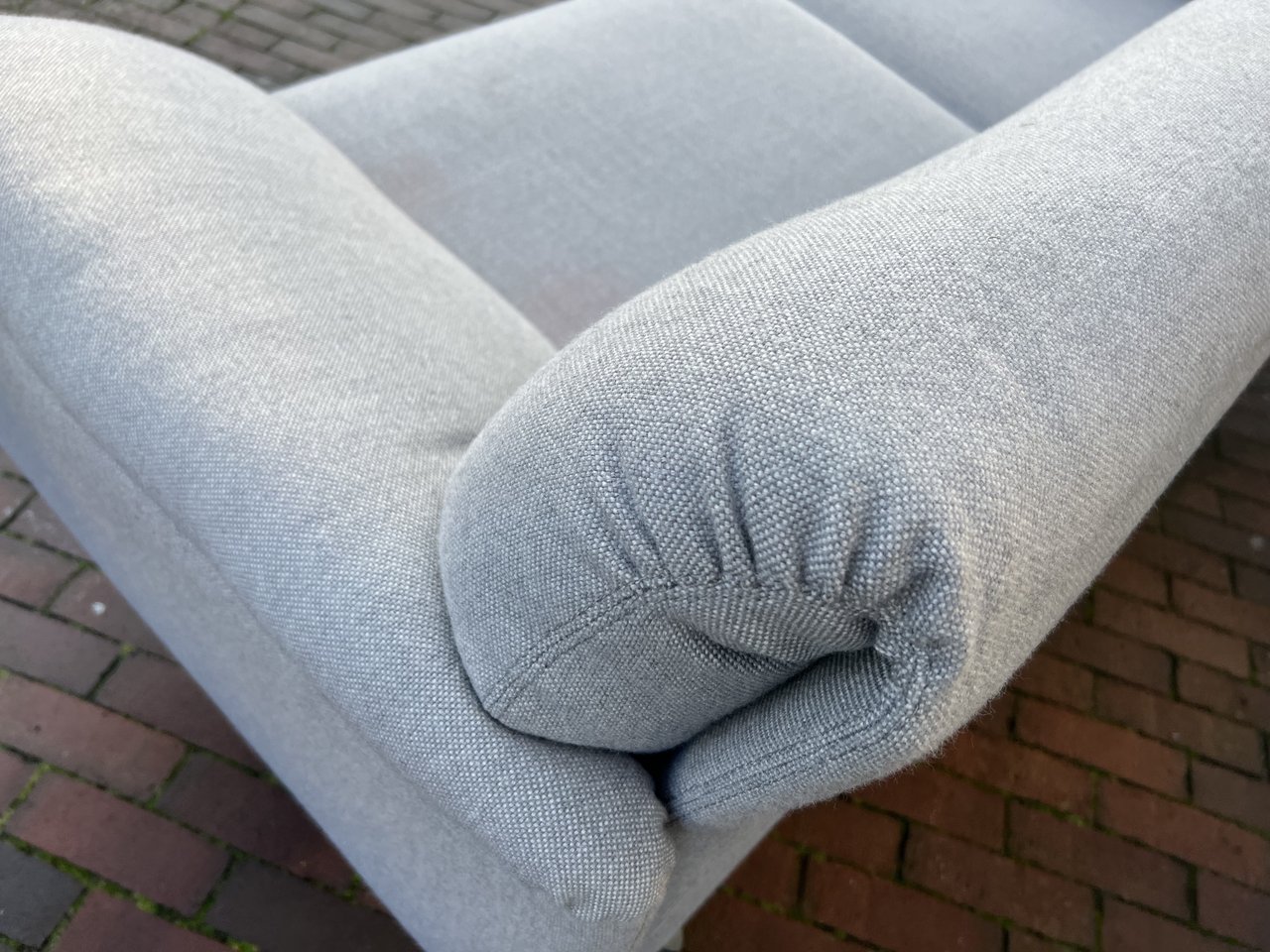Image 11 of Leolux Bora Balanza 3 seater wool fabric sofa