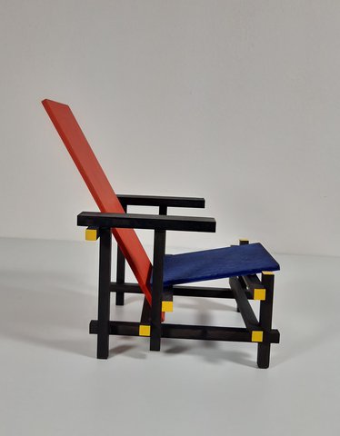 Gerrit Rietveld miniatuur Rood-Blauwe stoel