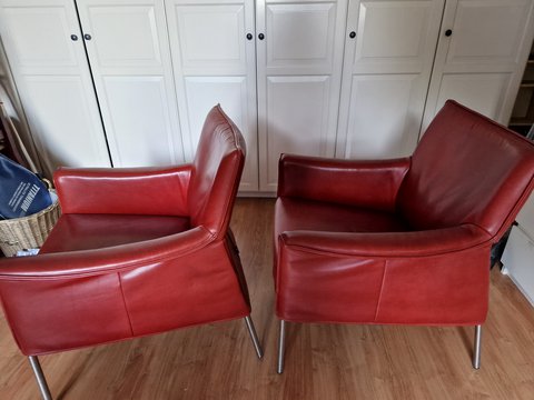 2 Chairs Design on Stock