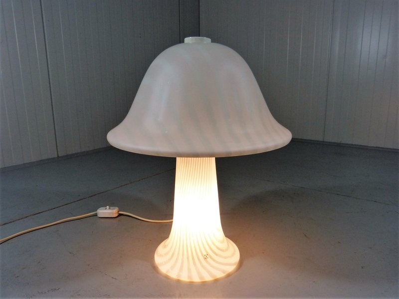 Peill & Putzler glazen paddestoel tafellamp, Duitsland