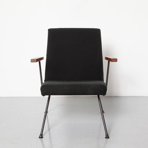 Gispen 1409 armchair + 1801 foot stool