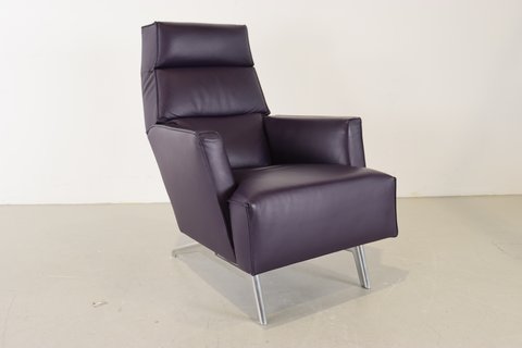 Design on Stock Solo armchair