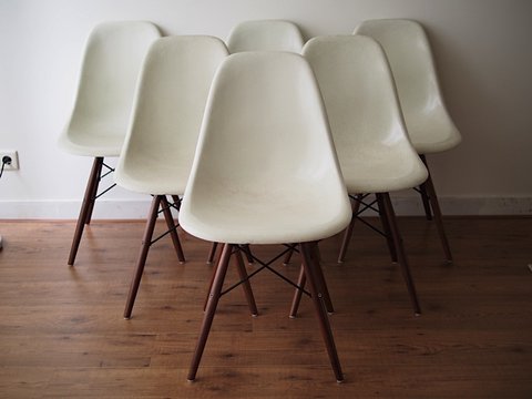 4x Eames dsw chairs