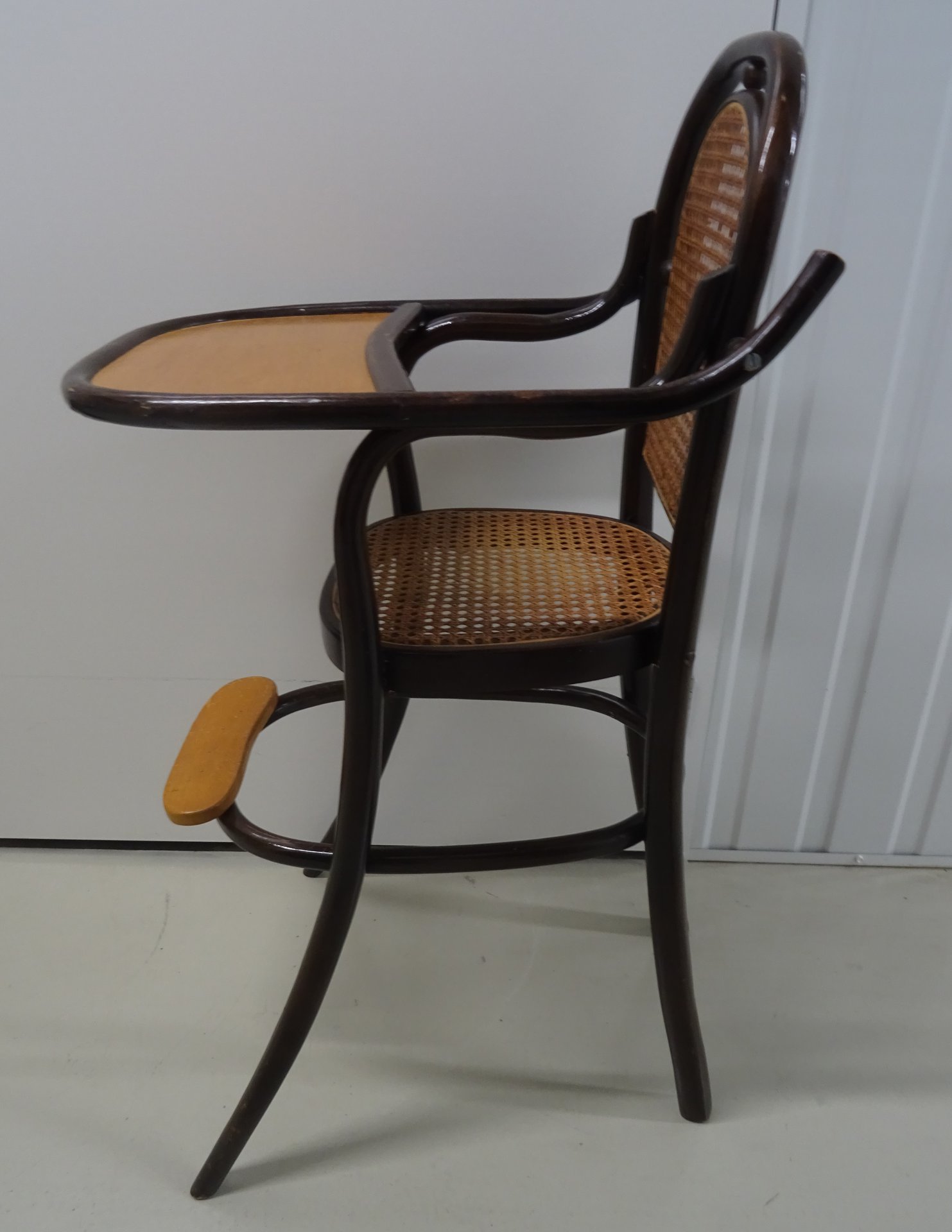 Geleidbaarheid Bijbel Schaken Thonet kinderstoel | € 75 | Whoppah