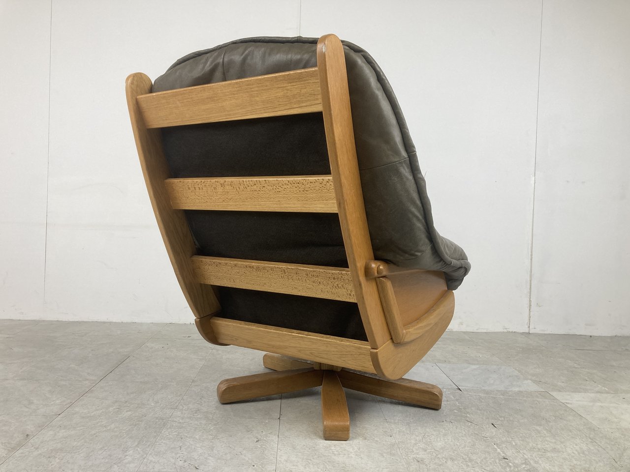 Image 9 of Vintage Brutalist oak and leather swivel chair