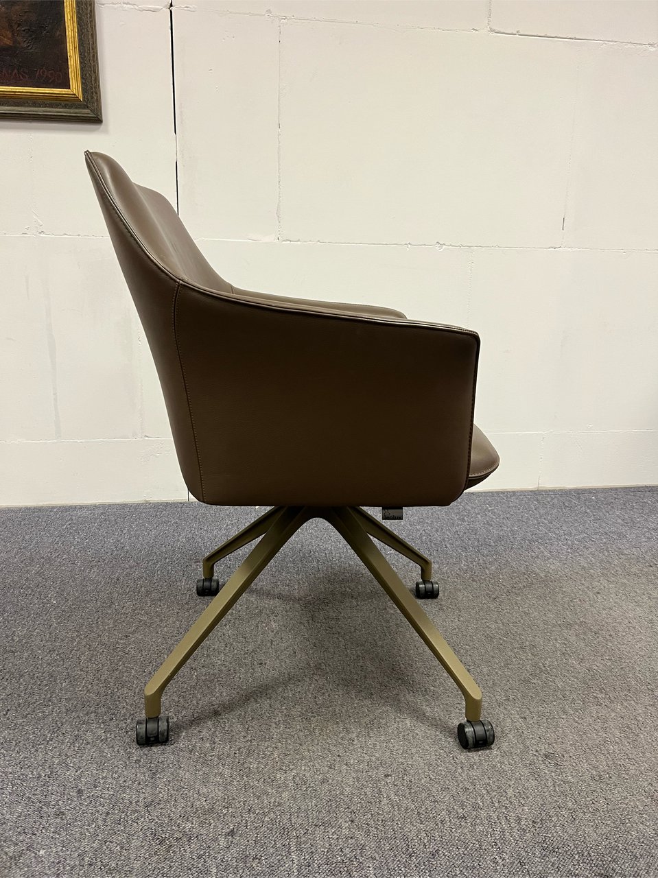 Image 4 of Leolux Mara Chair