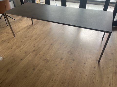 Arco slanke tafel