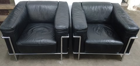 2 Design-Stühle aus Leder