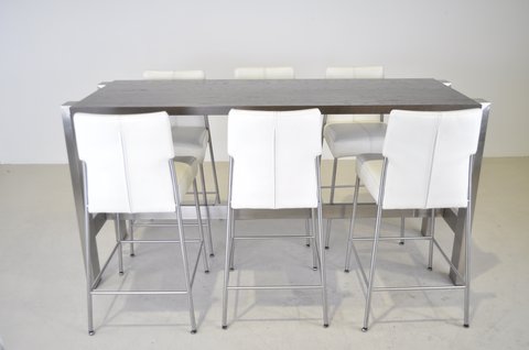 Bert Plantagie bar table with stools