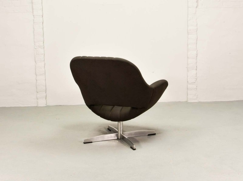 Rohé, Attractive Chocolate Brown Leatherette Lounge Chair