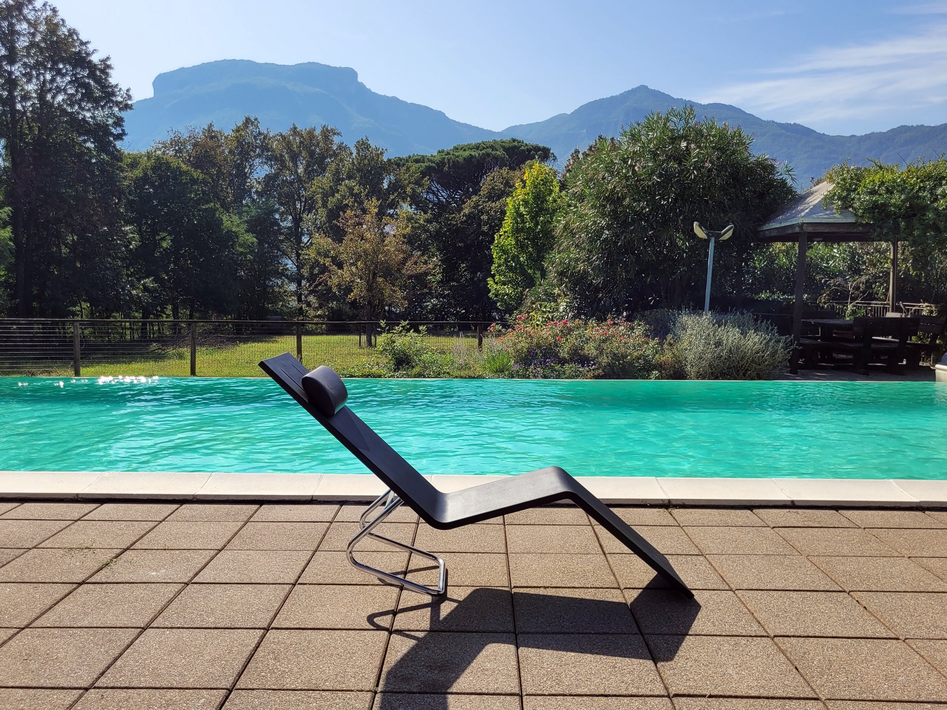 2x Vitra MVS chaise longues by Maarten Van Severen | € 2,800 | Whoppah