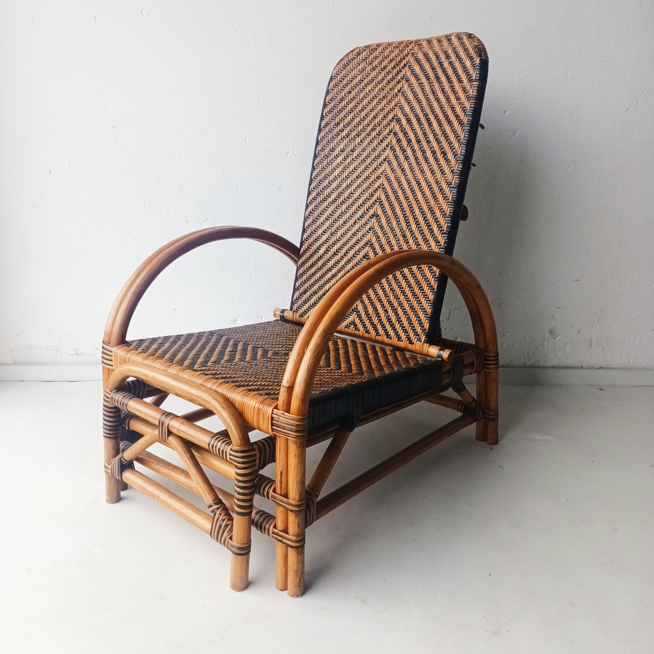 Image 2 of Vintage rattan lounge chair