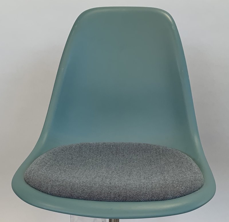 Vitra PSCC (Pivot Side Chair)
