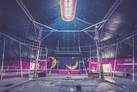 Jef Peeters - Abandoned Circus