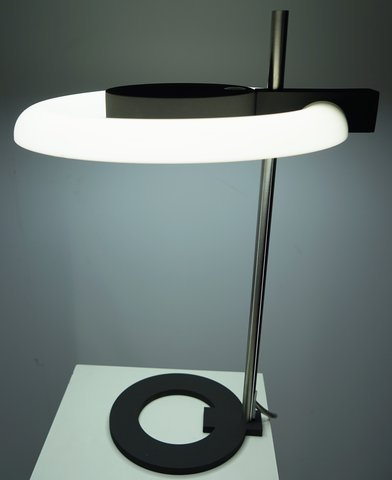Aura 55 desk bureaulamp by QC lightfactory